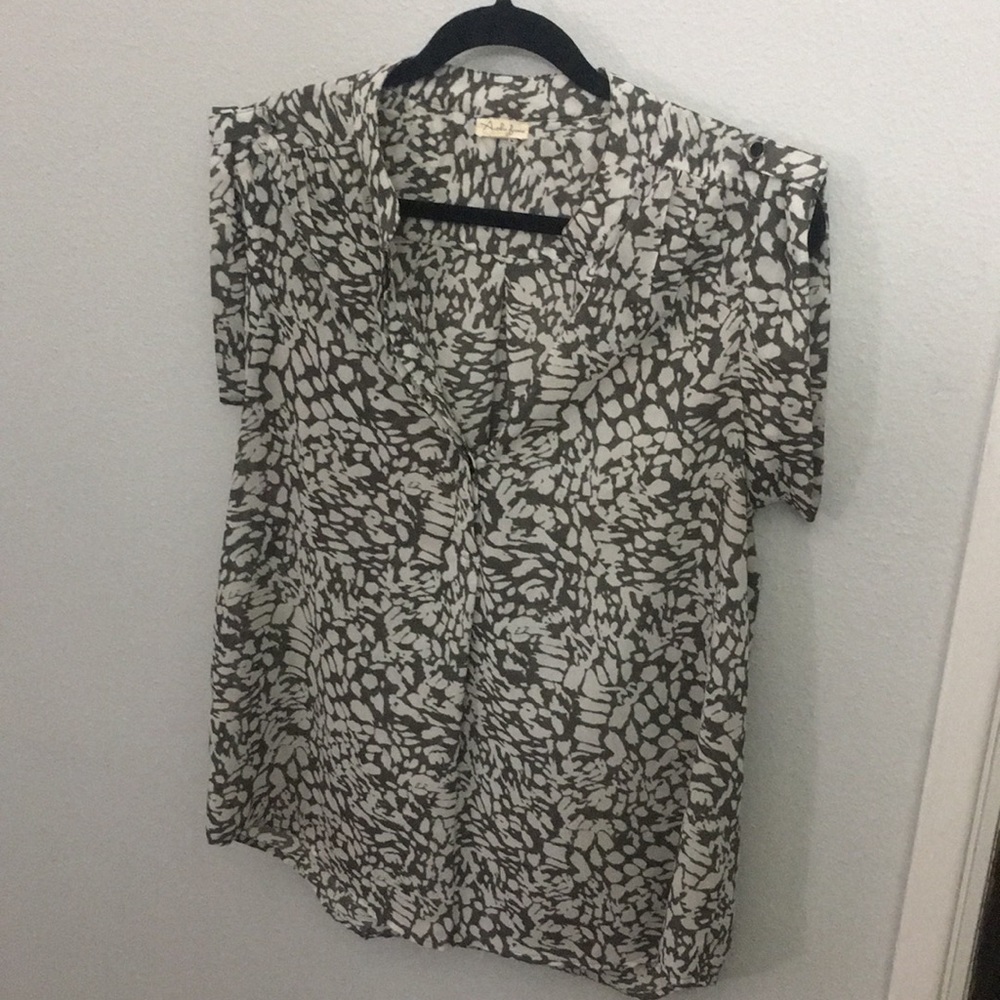 Gray and cream splattered blouse
